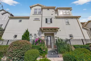 931 W 23rd St, Houston, TX 77008 - Photo 2