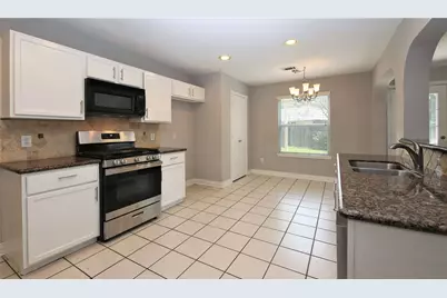 7818 Bighorn, Baytown, TX 77521 - Photo 10