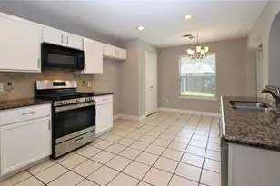 7818 Bighorn, Baytown, TX 77521 - Photo 10