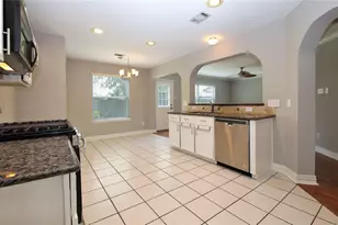 7818 Bighorn, Baytown, TX 77521 - Photo 8