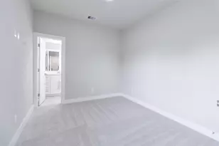 9101 Noel St, Houston, TX 77033 - Photo 14