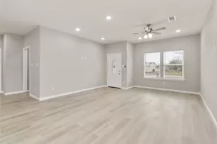 206 S Brownell St, La Porte, TX 77571 - Photo 4