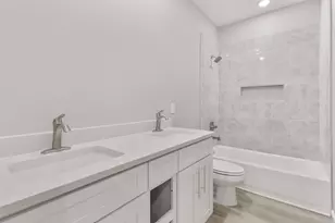 206 S Brownell St, La Porte, TX 77571 - Photo 10
