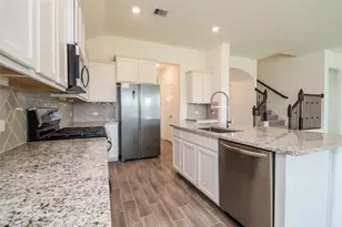 15122 Arlington Park Ave, Mont Belvieu, TX 77523 - Photo 8