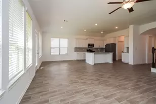 15122 Arlington Park Ave, Mont Belvieu, TX 77523 - Photo 4