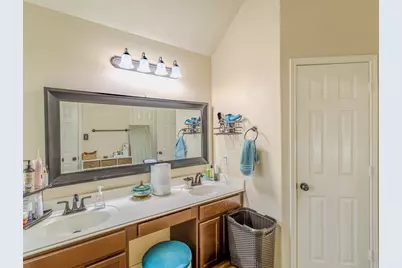 9014 Carriage Point Drive, Sugar Land, TX 77479 - Photo 32