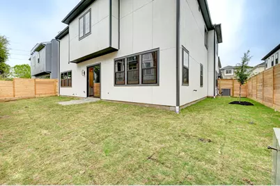 12008 Royal Oaks Banner Way, Houston, TX 77082 - Photo 32