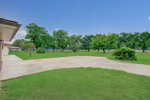 6407 Burning Tree Dr, Houston, TX 77036 - Photo 22
