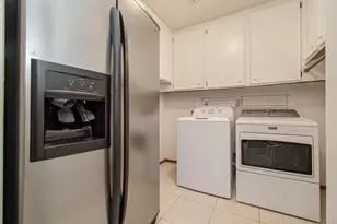 6407 Burning Tree Dr, Houston, TX 77036 - Photo 10