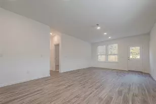 325 Maple Bark Trl, Conroe, TX 77378 - Photo 6