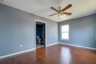 1402 51st St, Galveston, TX 77551 - Photo 32