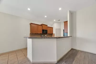 5950 Carpenters Hollow Court, Houston, TX 77049 - Photo 10