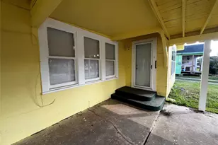 1018 N 2nd St, Baytown, TX 77520 - Photo 4