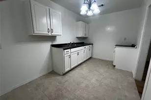 1018 N 2nd St, Baytown, TX 77520 - Photo 12