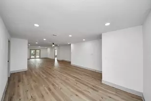 8610 Ardley Cir, Houston, TX 77088 - Photo 6