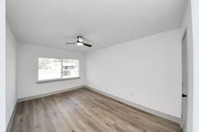 8610 Ardley Circle, Houston, TX 77088 - Photo 14