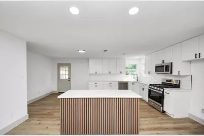 8610 Ardley Circle, Houston, TX 77088 - Photo 10