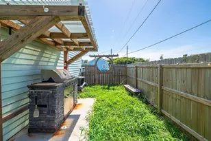 2203 56th St, Galveston, TX 77551 - Photo 26