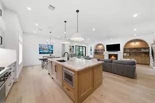 1030 Chamboard Ln, Houston, TX 77018 - Photo 16