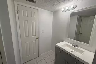 3323 Big Horn Ct, Sugar Land, TX 77478 - Photo 18