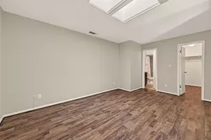 8100 Cambridge St, Houston, TX 77054 - Photo 20