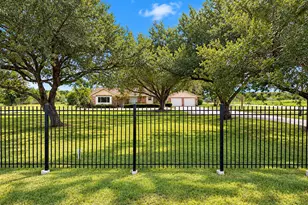 1103 County Rd 281, Alvin, TX 77511 - Photo 2