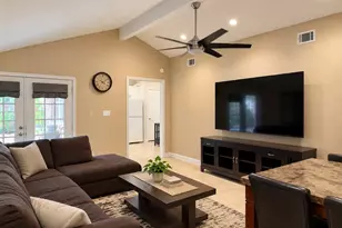1103 County Rd 281, Alvin, TX 77511 - Photo 14