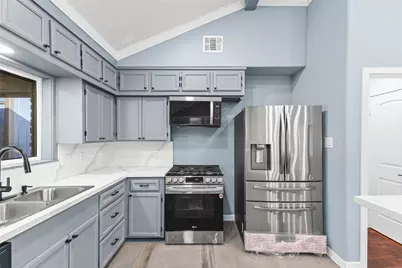 5402 Libbey Lane, Houston, TX 77092 - Photo 10