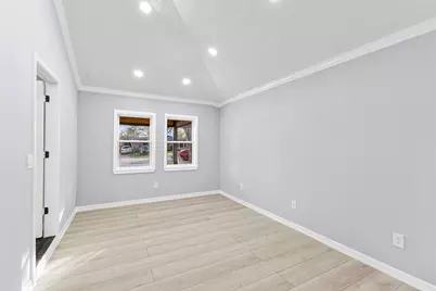 5402 Libbey Lane, Houston, TX 77092 - Photo 14
