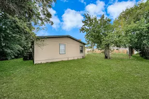 1074 South Ln, Houston, TX 77088 - Photo 24