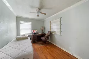 7303 Long Point Rd, Houston, TX 77055 - Photo 18