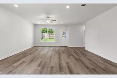 305 Rockbridge Drive, Huntsville, TX 77340 - Photo 26