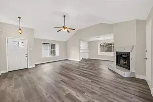 2106 Endicott Ln, Sugar Land, TX 77478 - Photo 10