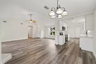 2106 Endicott Ln, Sugar Land, TX 77478 - Photo 14