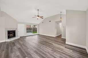 2106 Endicott Ln, Sugar Land, TX 77478 - Photo 8