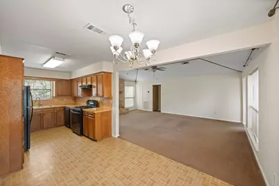 167 Thunderbird Drive, Conroe, TX 77304 - Photo 8