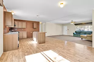 32 E Lake Rd, Huntsville, TX 77320 - Photo 20