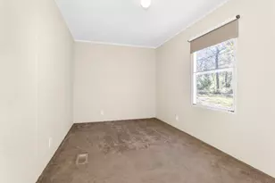 32 E Lake Rd, Huntsville, TX 77320 - Photo 24