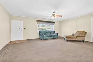 32 E Lake Rd, Huntsville, TX 77320 - Photo 10