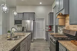 10660 Red Tail Pl, Conroe, TX 77385 - Photo 8