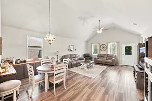 11307 Dawn Beach Ln, Conroe, TX 77304 - Photo 20