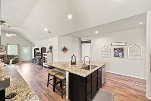11307 Dawn Beach Ln, Conroe, TX 77304 - Photo 14