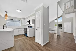 12623 S Dairy Ashford Rd, Houston, TX 77099 - Photo 16