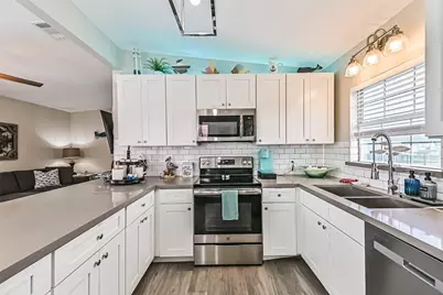 4126 Reeves Drive, Galveston, TX 77554 - Photo 18