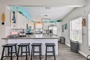 4126 Reeves Dr, Galveston, TX 77554 - Photo 16