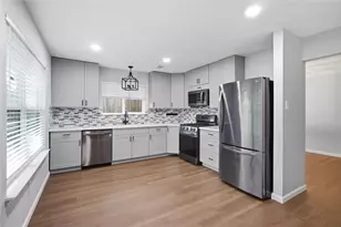 4527 Ireland Ln, Pasadena, TX 77505 - Photo 2