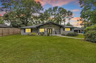 1302 Spring Creek Dr, Spring, TX 77386 - Photo 2