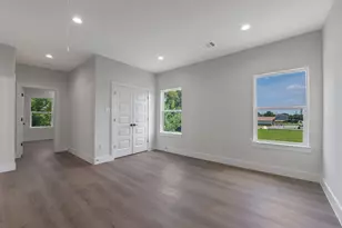 9313 Jutland Rd, Houston, TX 77033 - Photo 16