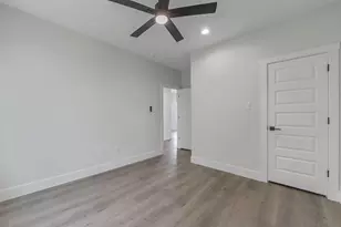 9313 Jutland Rd, Houston, TX 77033 - Photo 24