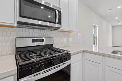 247 Bay Laurel Court, Alvin, TX 77511 - Photo 2